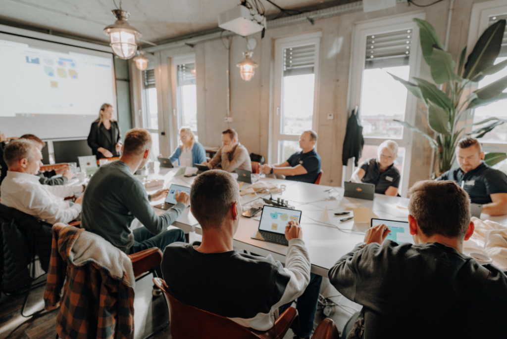 Blog #46: Making-Of einer Workshopreihe: Innovative Ausbildung im Autohaus Krüll